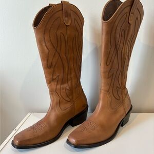 Urban Outfitters leather cowboy Boots Like New